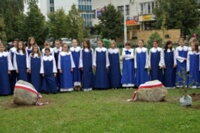 17.09.2010r. - Katyń... ocalić od zapomnienia - uroczyste posadzenie DĘBÓW PAMIĘCI